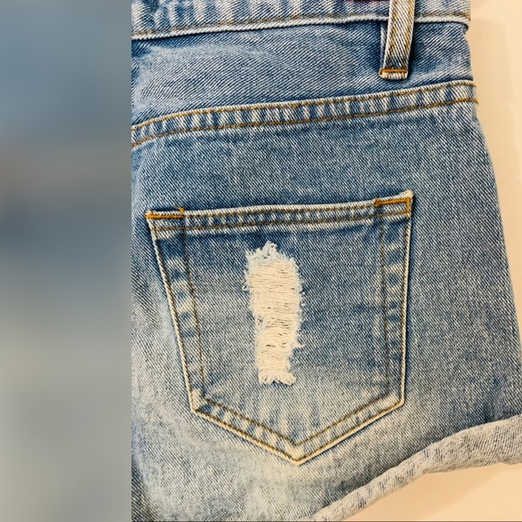 Distressed Mid Rise Denim Shorts - Picture 5 of 5